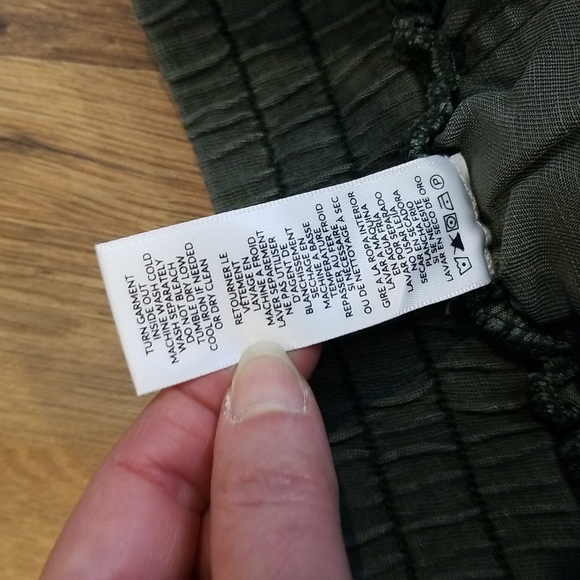 SPLENDID Lyocell Linen Camo Jogger Pants with front and back pockets - Picture 4 of 14